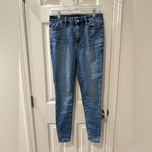 American Eagle Outfitters Light Blue Skinny Jeans- Size 4 short